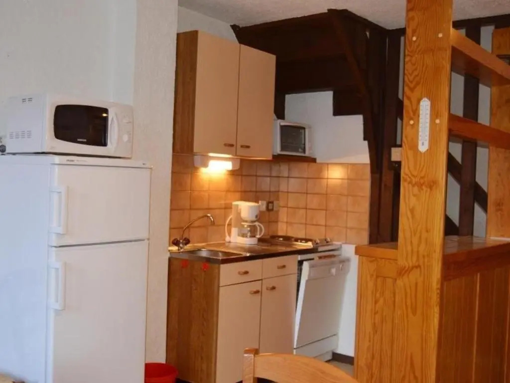 Appartement Esquièze-Sère, 4 pièces, 7 personnes - FR-1-402-73