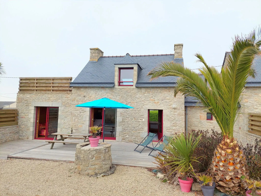 Semi-detached House Near the Sea, Cleder