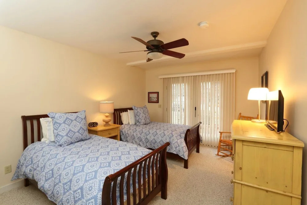 Upscale 3BR Topnotch Overlook