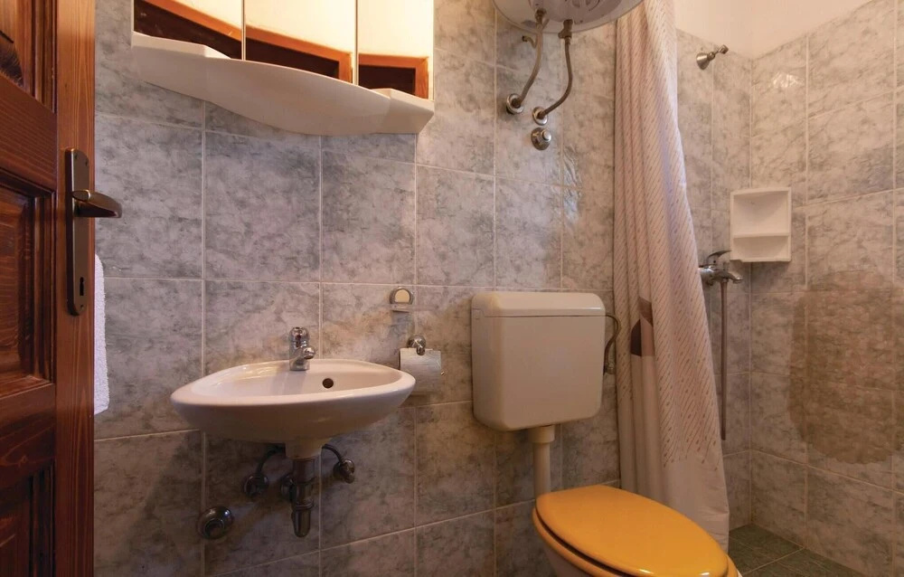Holiday Home Hrboki Iv
