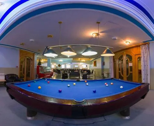 Shiraz Parseh Hotel