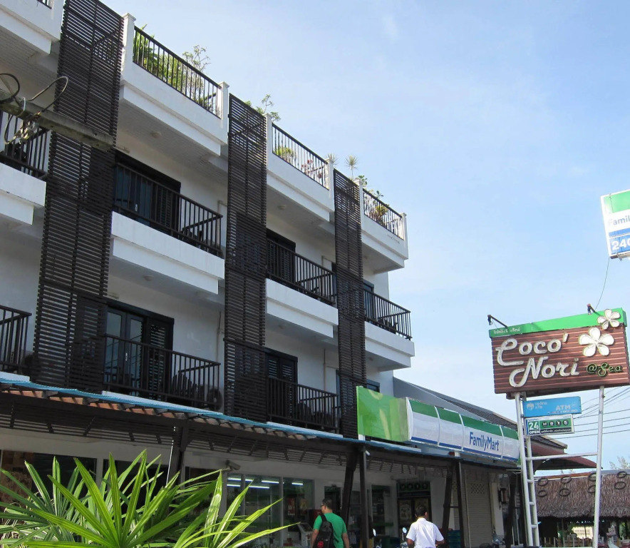 Coco Nori at Sea Hotel