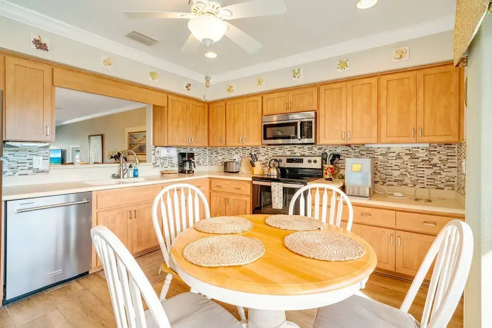 Upgraded Lake House Condo 1min To Siesta Key Beach