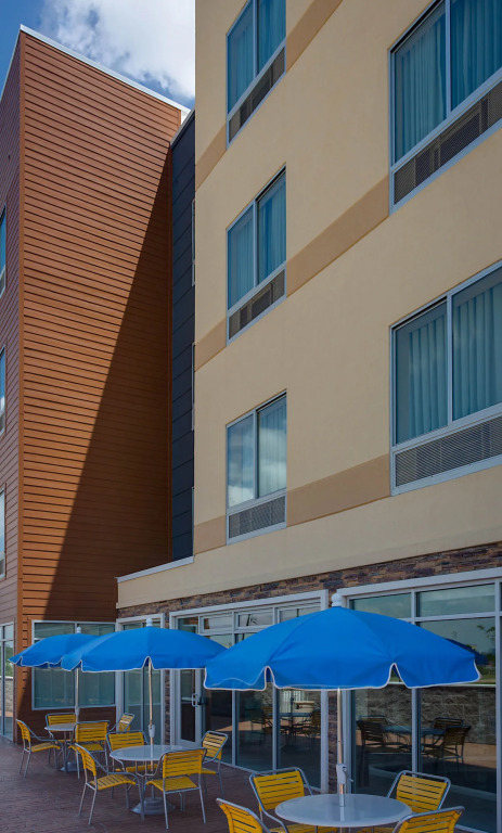 Fairfield Inn & Suites by Marriott Dallas West/I-30