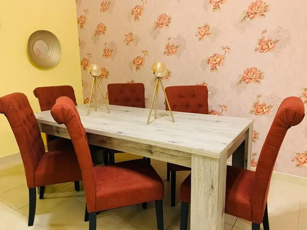 Downtown 2bedroom Holidays R Us