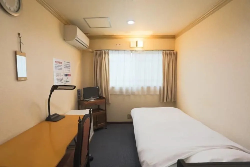 Capsule and Sauna Narimasu - Caters to Men