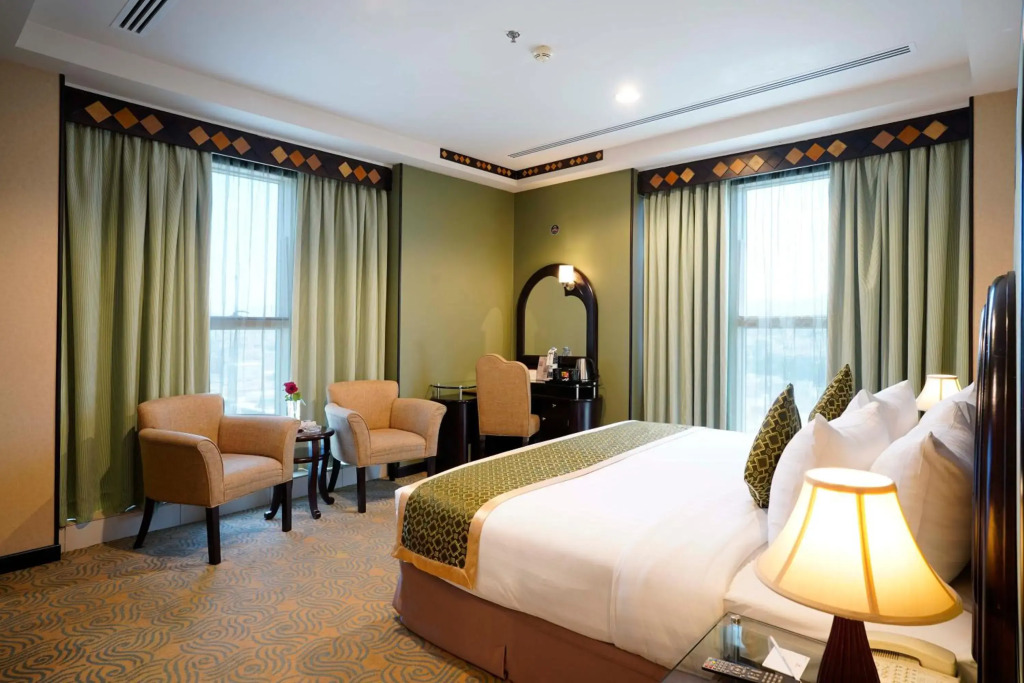 Awaliv Hotel