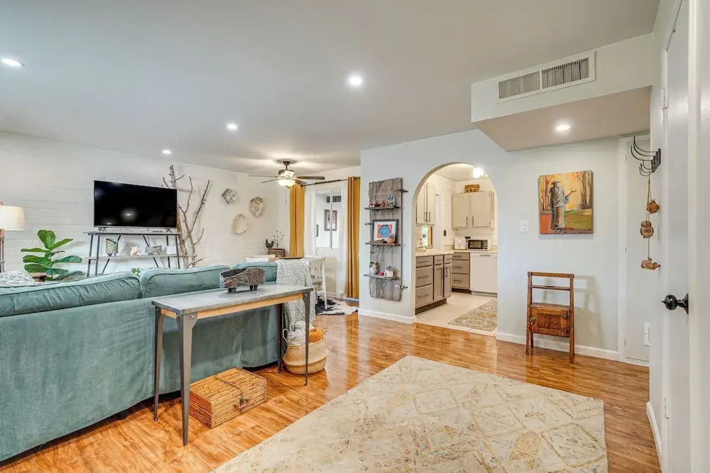 Close to Golf & Casinos! Sun City Getaway