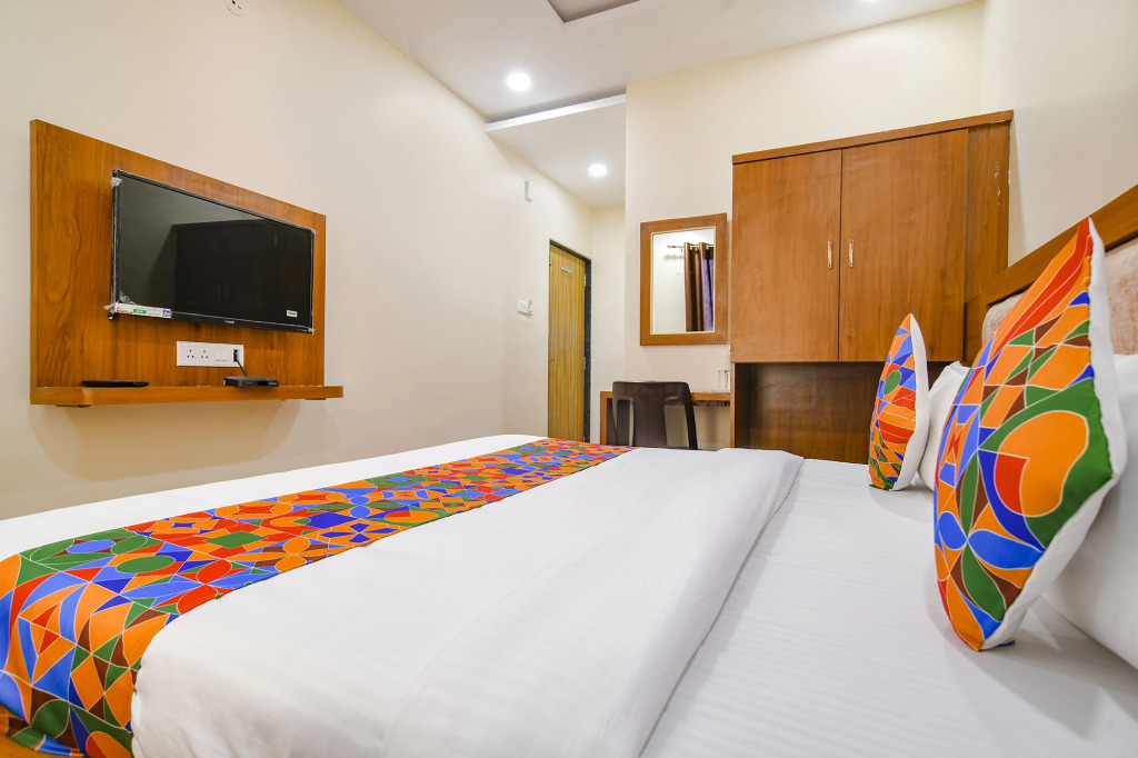 FabHotel Atharv - Airport