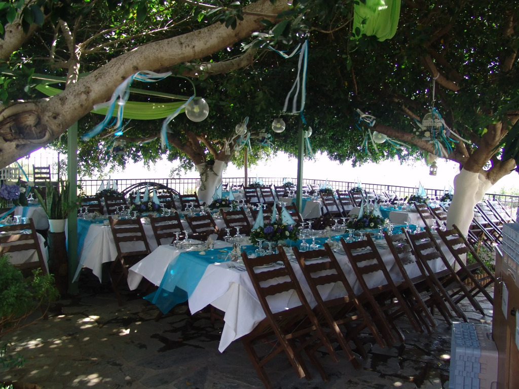 Arolithos Traditional Village Hotel
