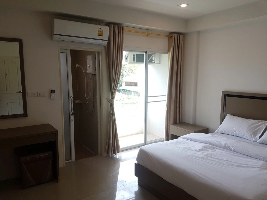S.E.T Thanmongkol Residence