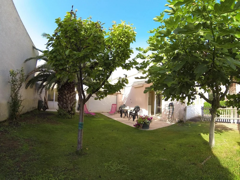 House With one Bedroom in Agde, With Pool Access, Enclosed Garden and