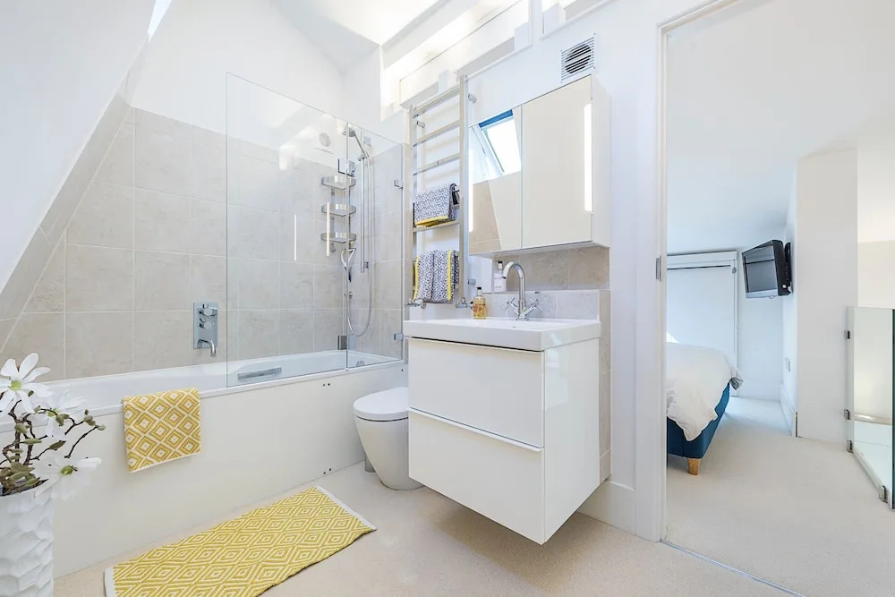 1 Bedroom House in West London