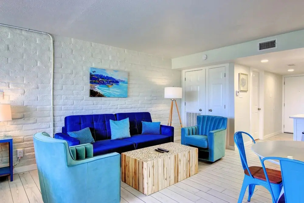 Shore Thing Studio Bedroom Condo by Redawning