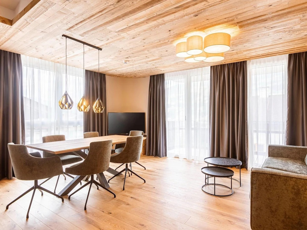 Modern Holiday Apartment With 2 Bedrooms in Fugen