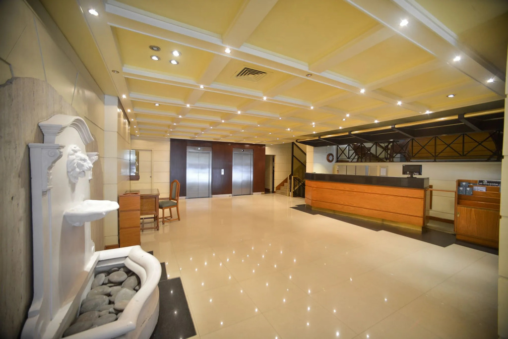 Hotel Versailles