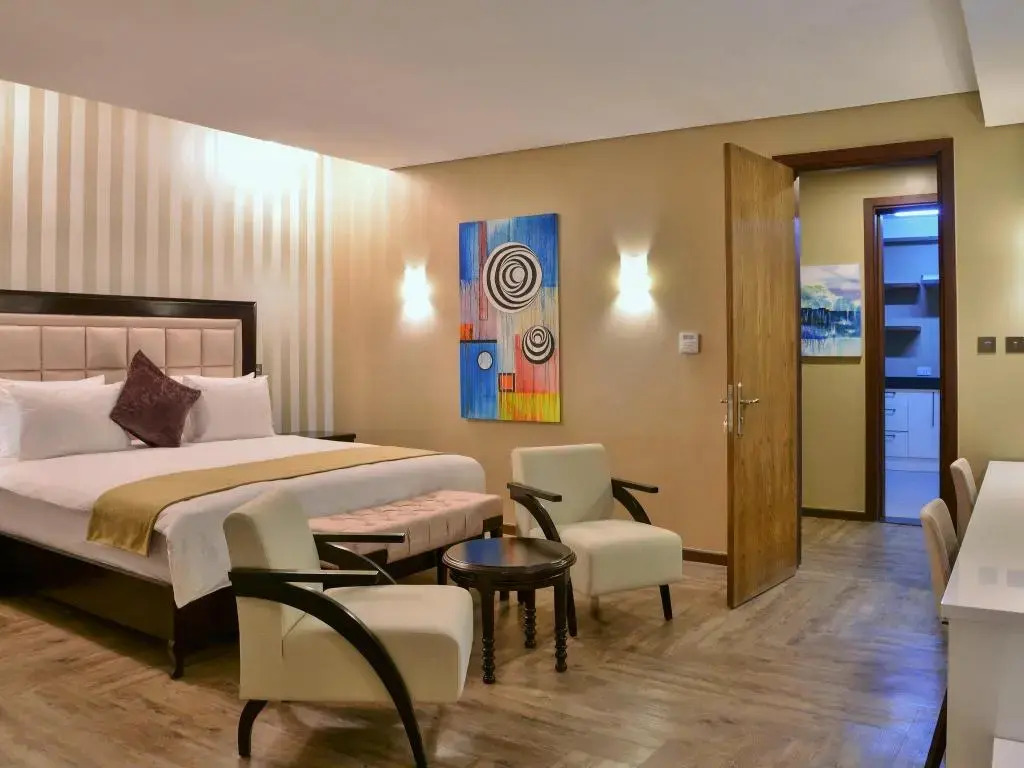 EPIC Hotel & Suites