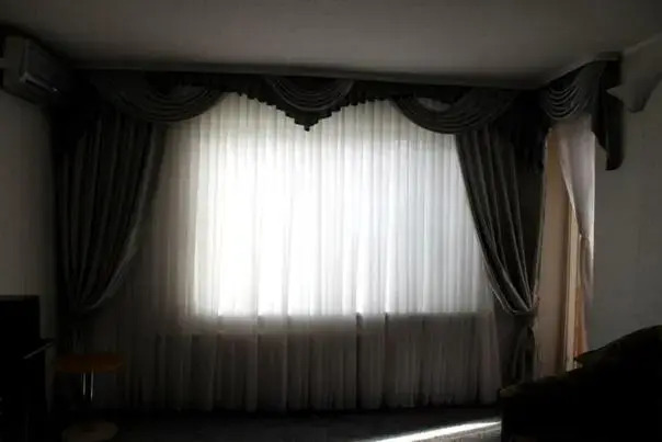 Apartment On Prospekt Kirova з окремими кімнатами та балконом