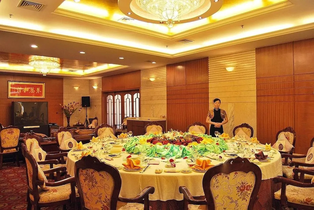 Shandong Yizheng Hotel