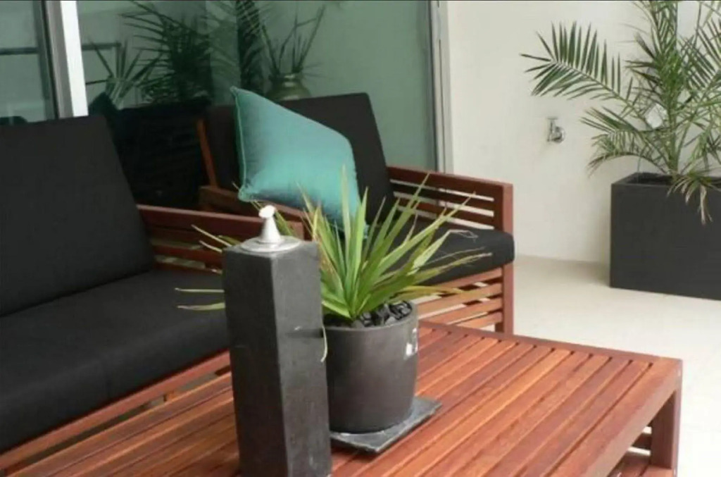 Breeze Beachfront Apartment