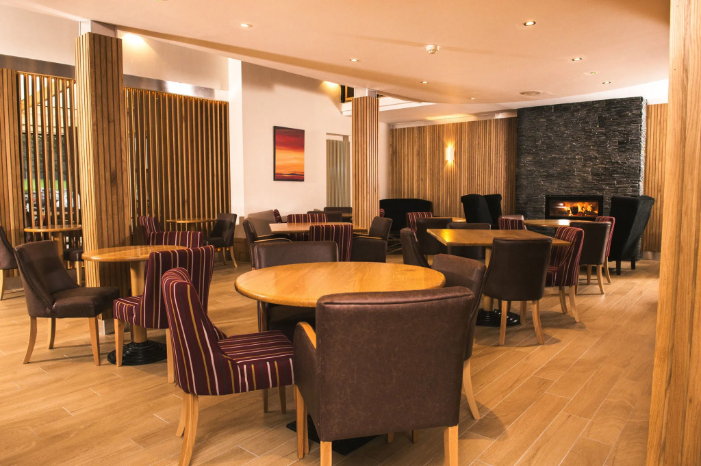 La Mon Hotel & Country Club
