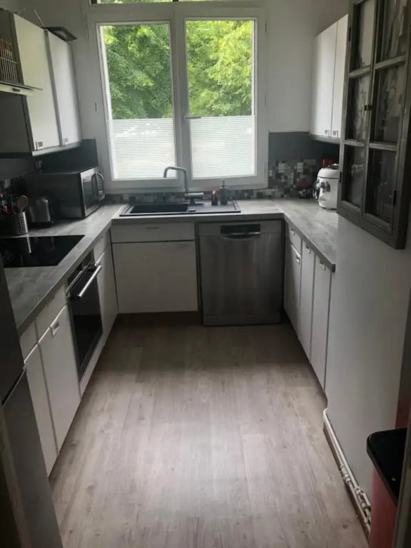 Une chambre dans un appartement, chez l’habitant