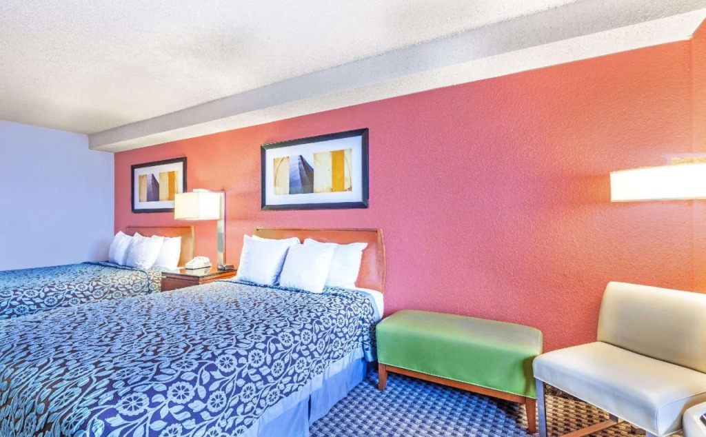 High Country Motor Lodge - Near NAU and Downtown