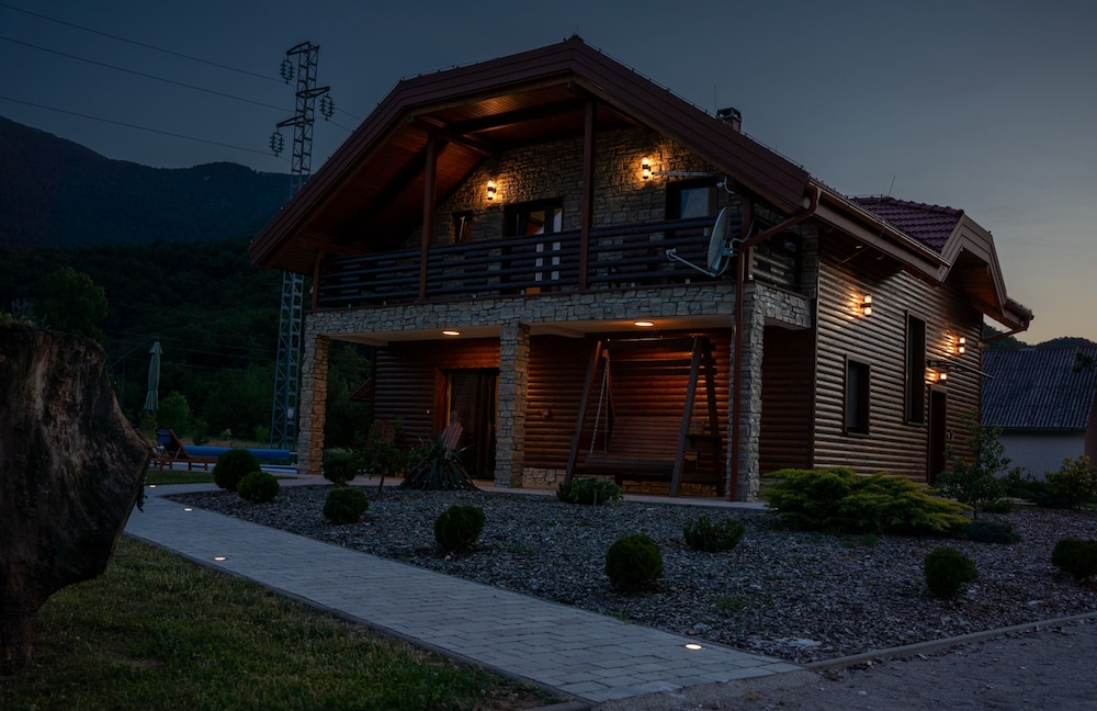 Villa Brusiana with heated pool