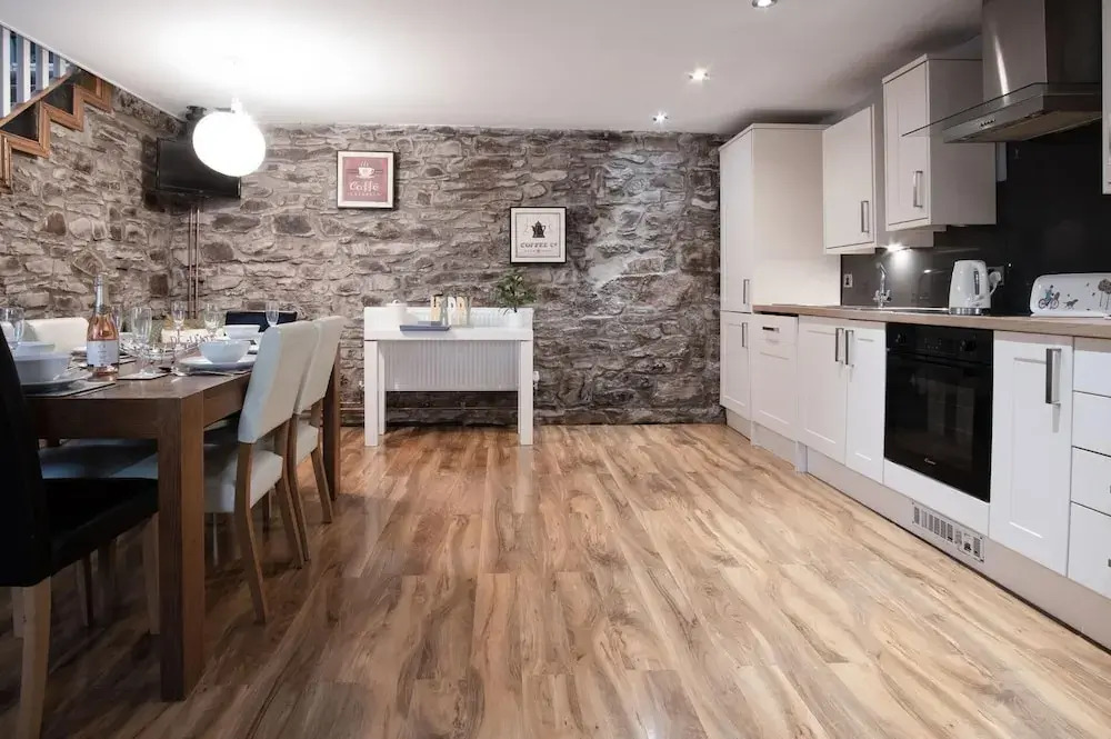 Fletcher Coach House - 3 Bedroom Cottage - Pendine