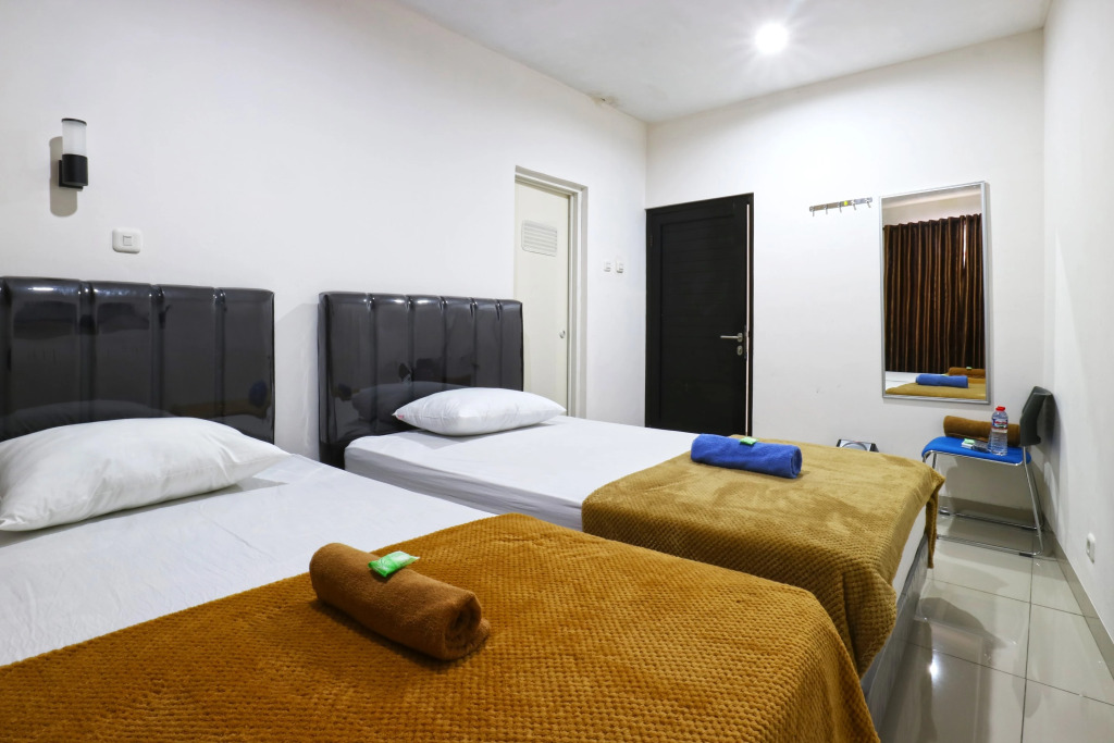 Saloka Guest House & Residence