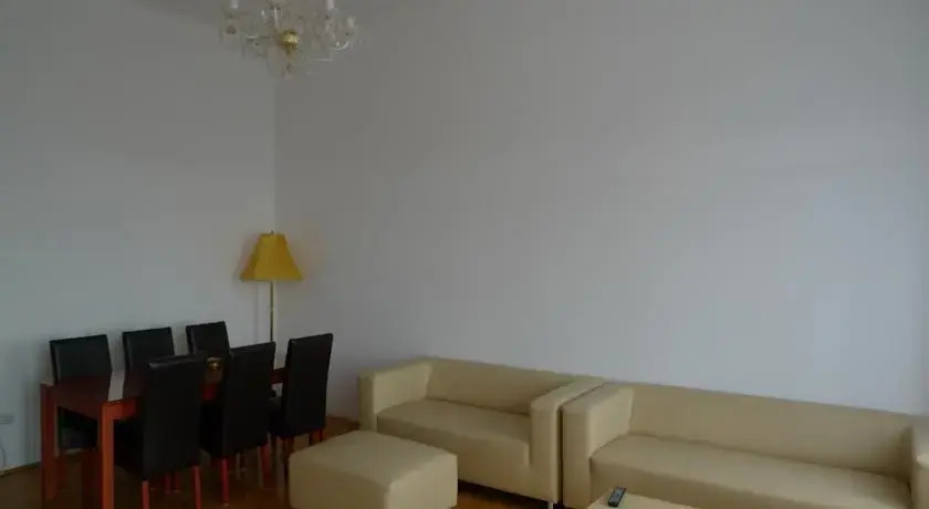 Iris Residence