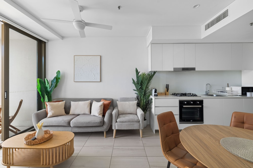 Sleek 2BRM Apartment at Aqua Newstead