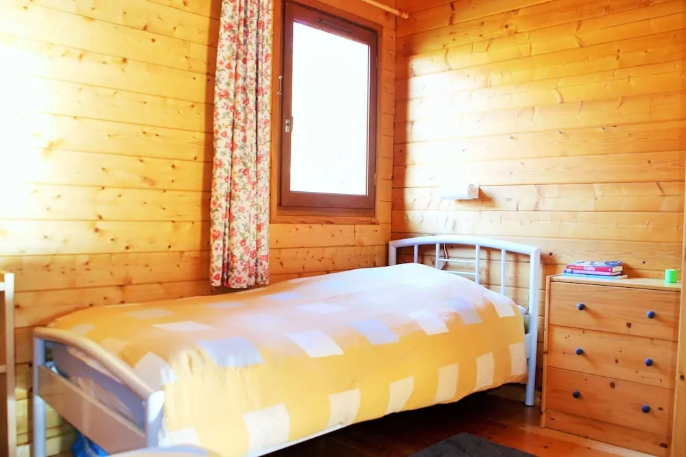 Lakeside Escape for 6 Guests