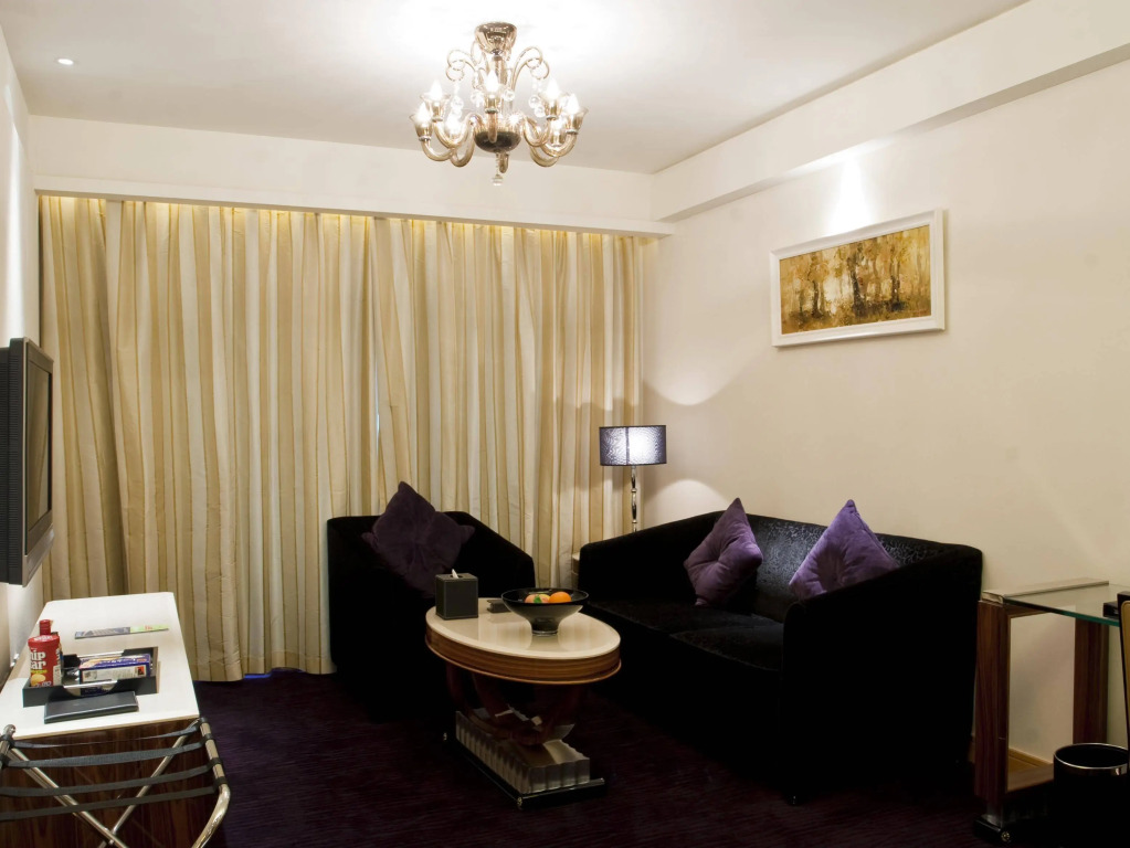 Wealthy All Suite Hotel Suzhou