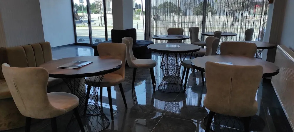 Acar Airport Hotel Plus