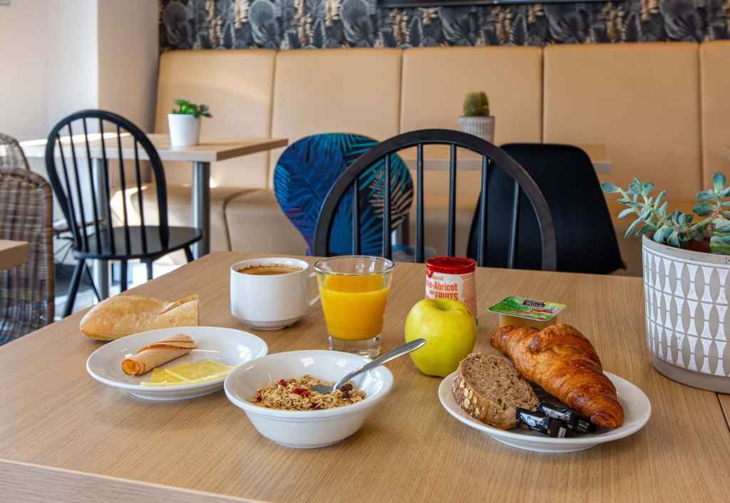 B&B HOTEL CHARTRES Oceane
