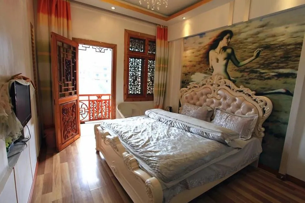Yijianglou River View Inn (Fenghuang Old Town River View)