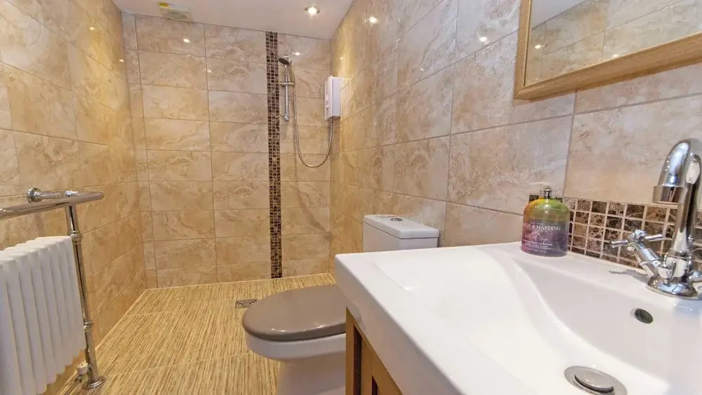 Shippenrill Croyde 6 Bedrooms, Sleeps 14, Hot Tub