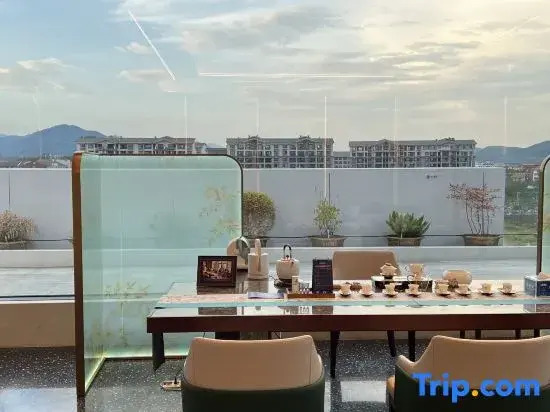 Zhengyan Elegant Residence in Wuyi Mountain