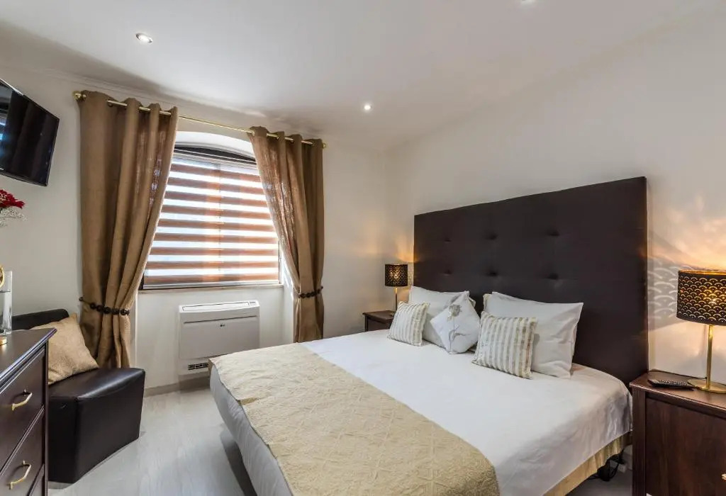 Suites By The River