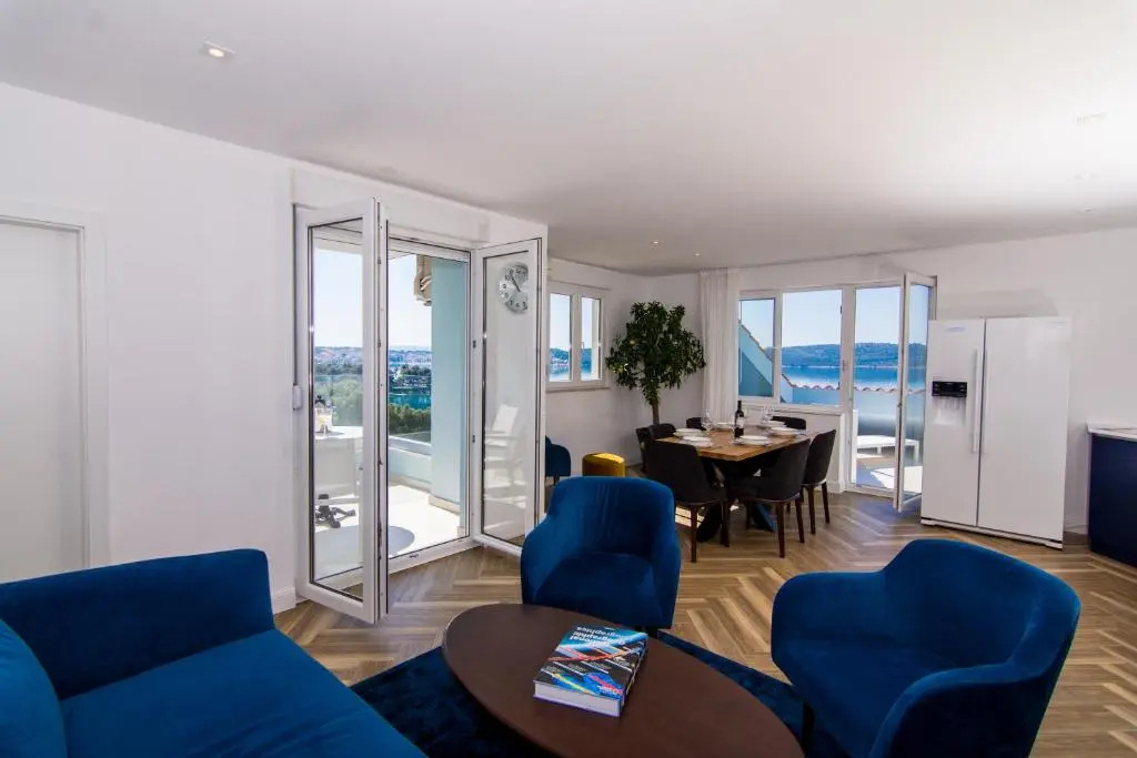 Seafront Luxury Apartments Fun