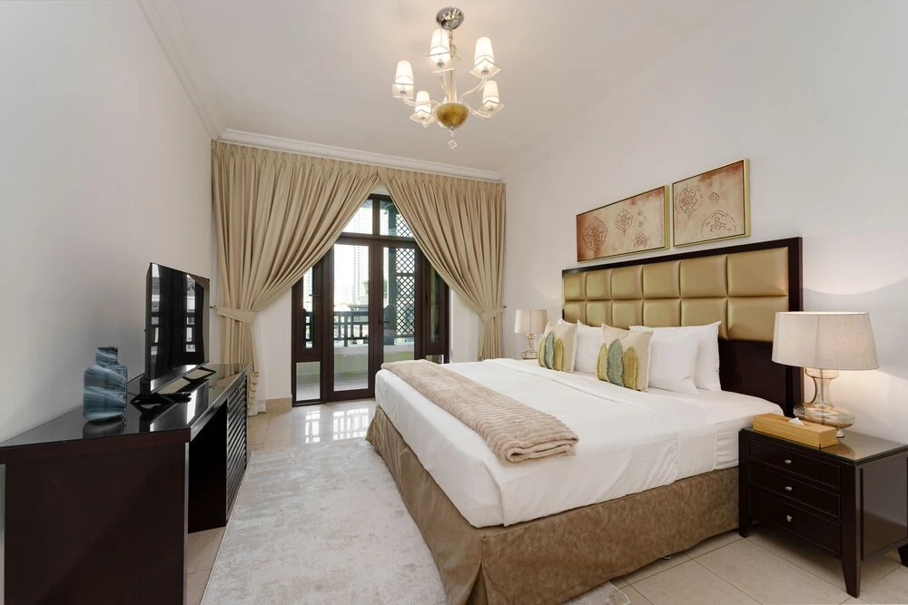 Maison Privee - Tasteful Apt cls to Burj Khalifa & Dubai Mall