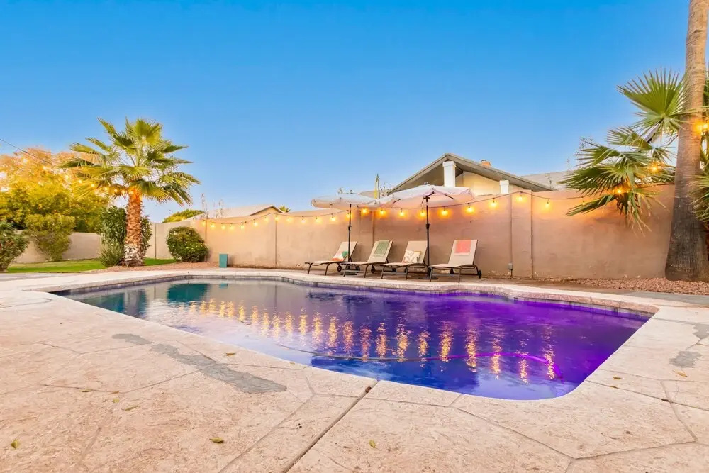Citrus Cove Mesa 4 Bedroom Home by RedAwning