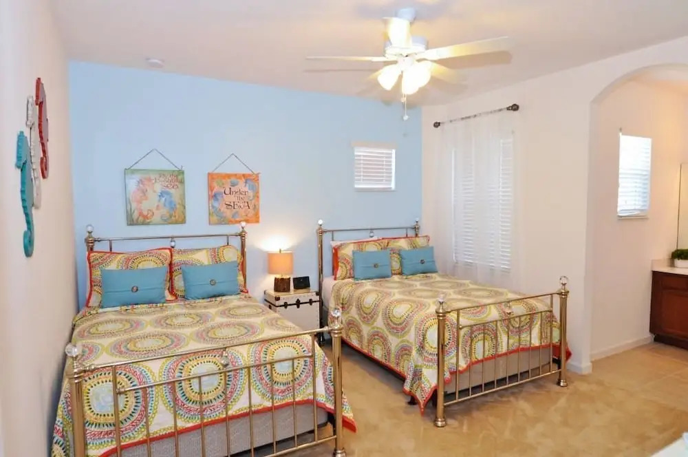 4389 Solterra House 6 Bedroom by Florida Star