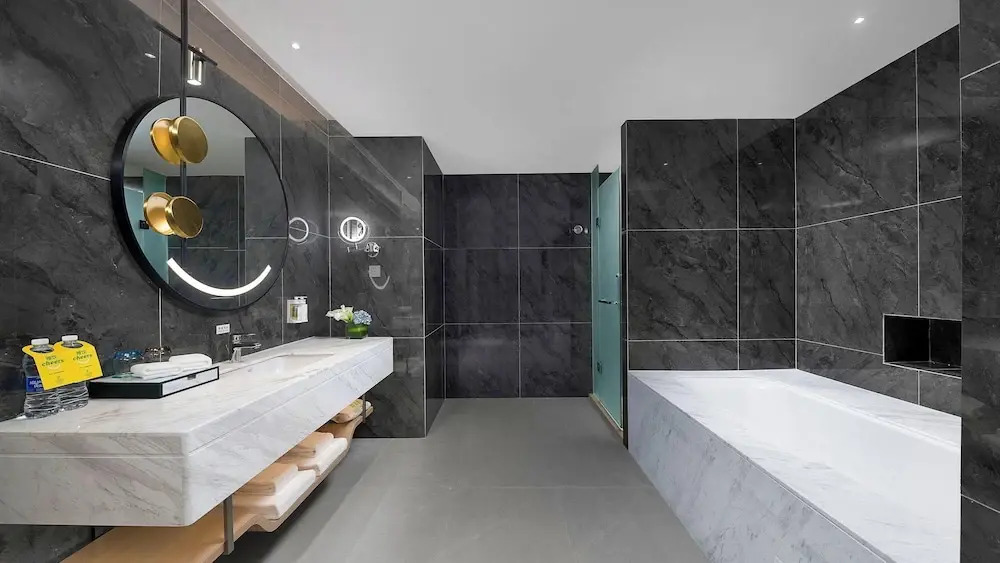 Holiday Inn Hotel & Suites Wuhan New City by IHG