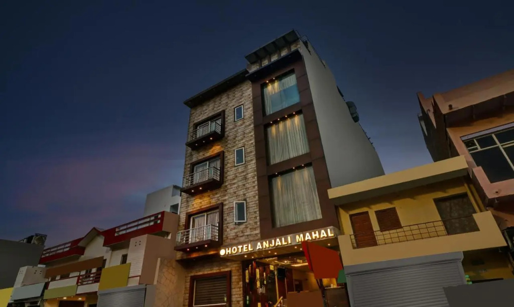 Itsy Hotels Anjali Mahal 500, Mtrs From Mathura Railway Station