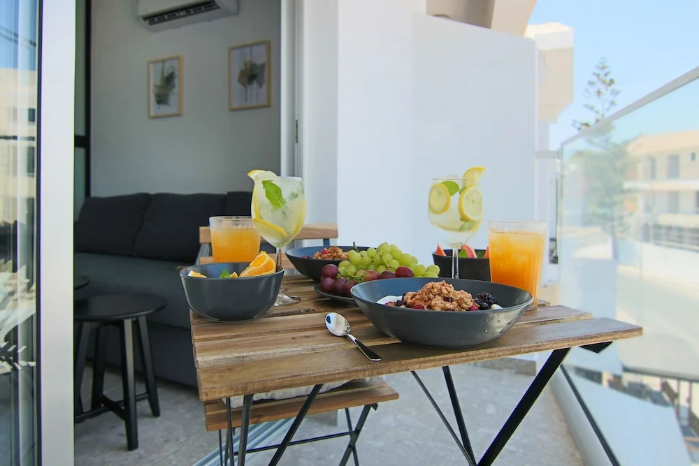 Phaedrus Living: Seaside Luxury Flat Athina 113