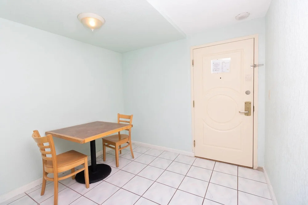 650 Studio Apartment Hollywood Beach