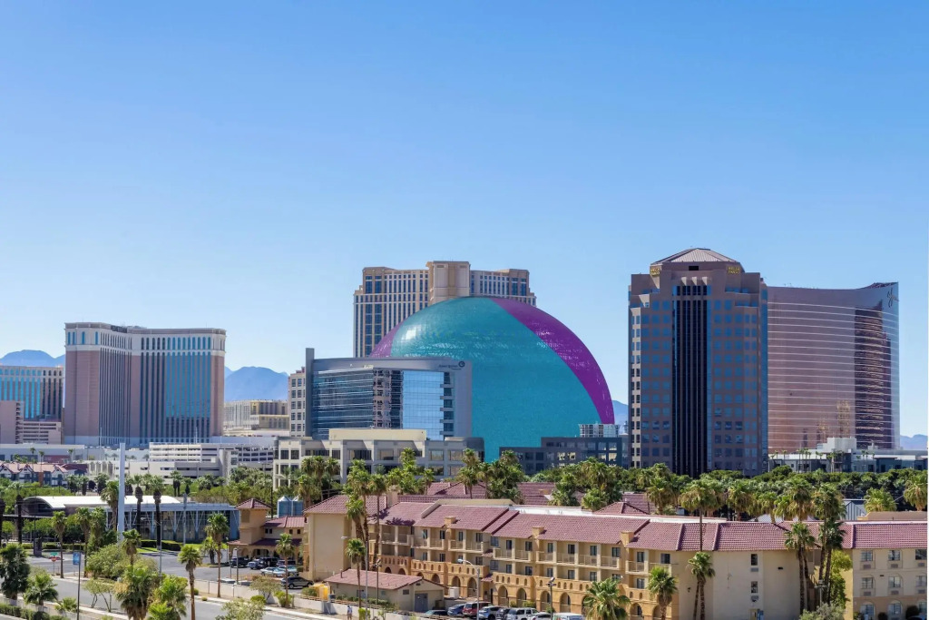 DoubleTree by Hilton Las Vegas East Flamingo