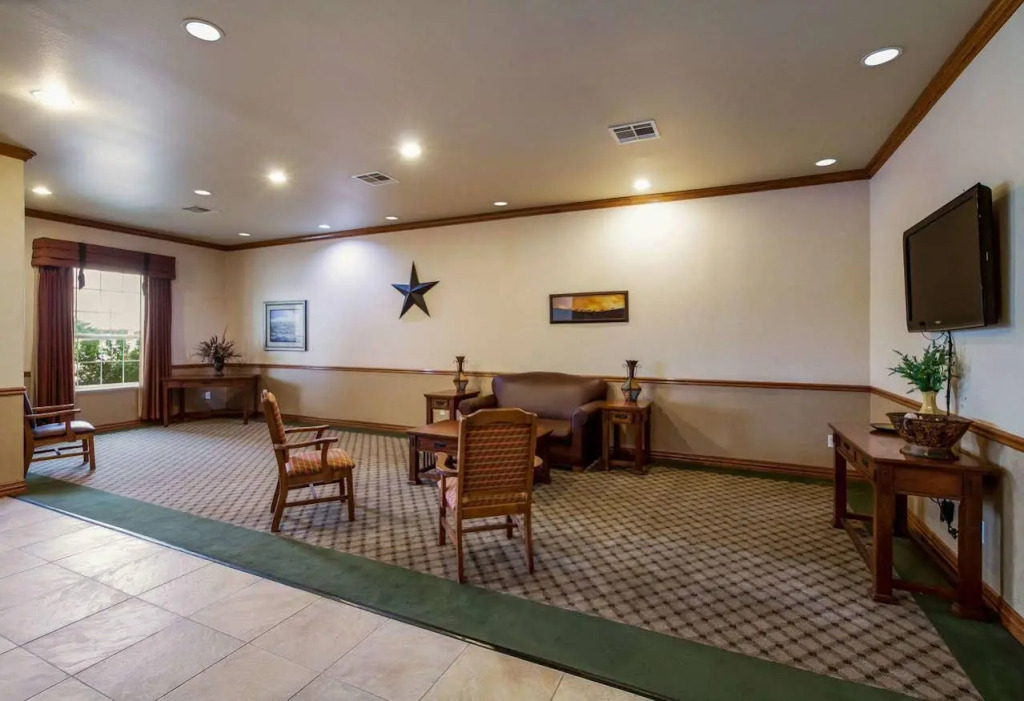 Econo Lodge Inn & Suites Bridgeport